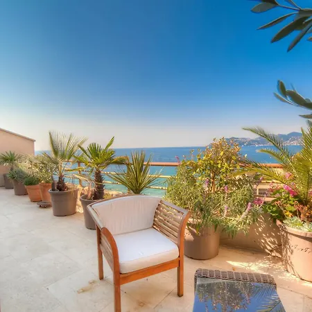 Le Cygne 1 * Cannes