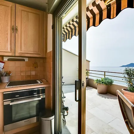 Le Cygne 1 Apartment *